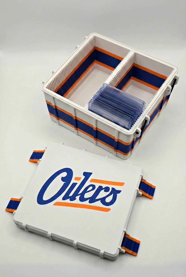 Open Edmonton Oilers compact custom card case with matching lid